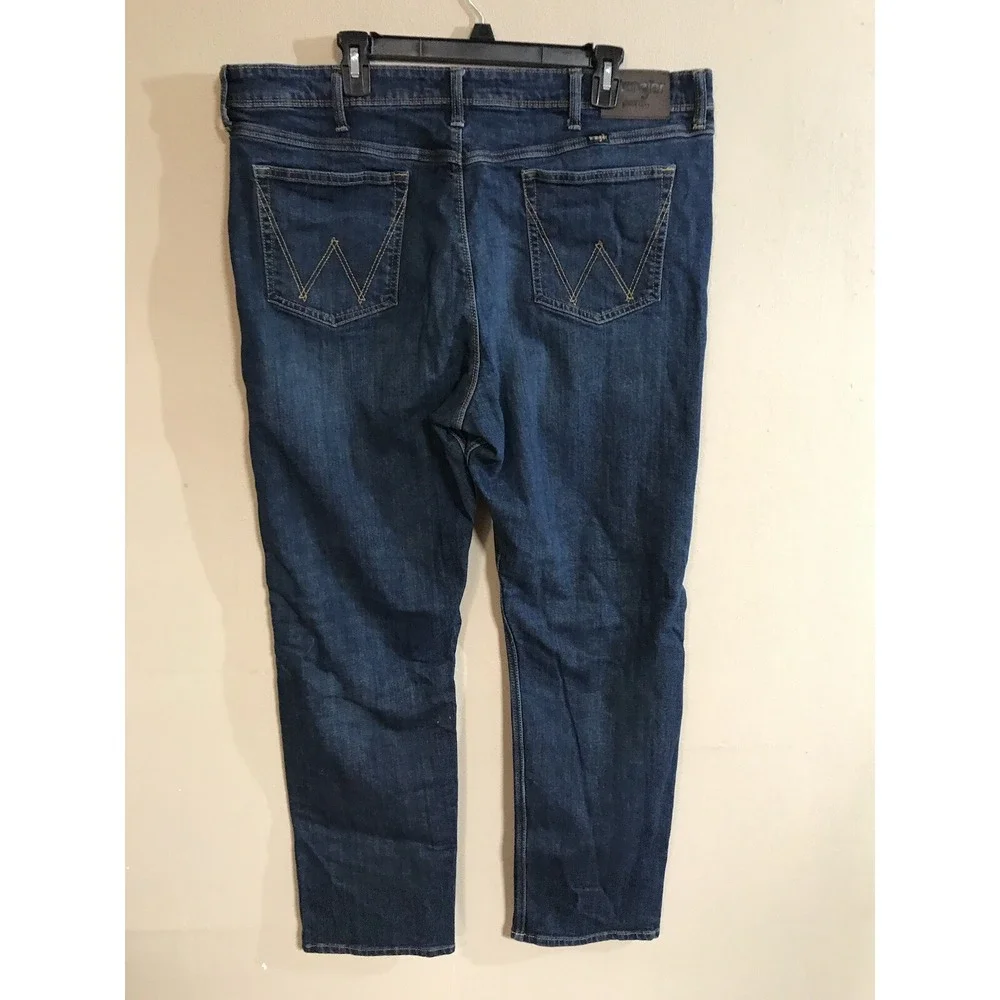 2- Wrangler Men's Classic W Back Pockets 5 Pocket Jeans Cotton Regular Fit 40x32